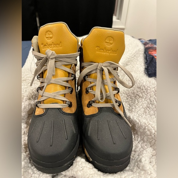 Timberland Eurohiker size 5.5 Y new w/o box - Picture 7 of 11